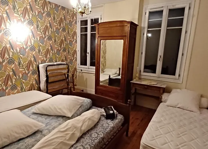 Chez Virginie - Du Bourg * Lurdy