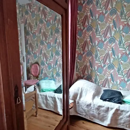 Chez Virginie - Du Bourg Quarto em Acomodações Particulares