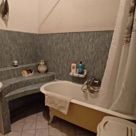 Chez Virginie - Du Bourg منزل للإقامة *