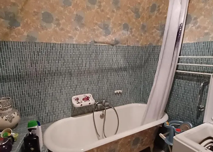 Chez Virginie - Du Bourg Homestay Lourdes