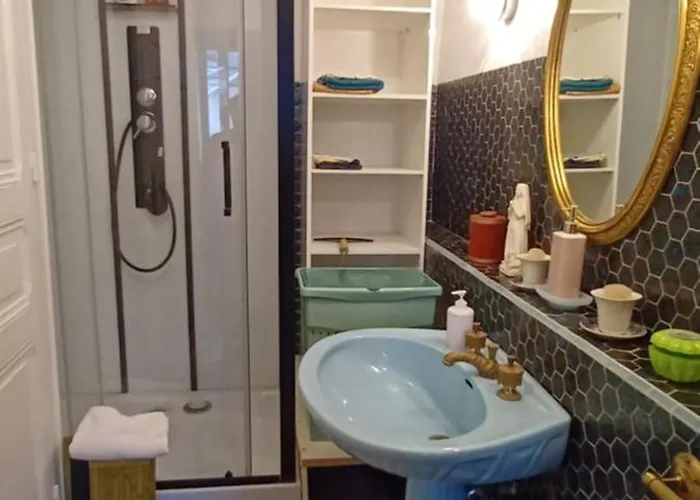 Chez Virginie - Du Bourg ルルド